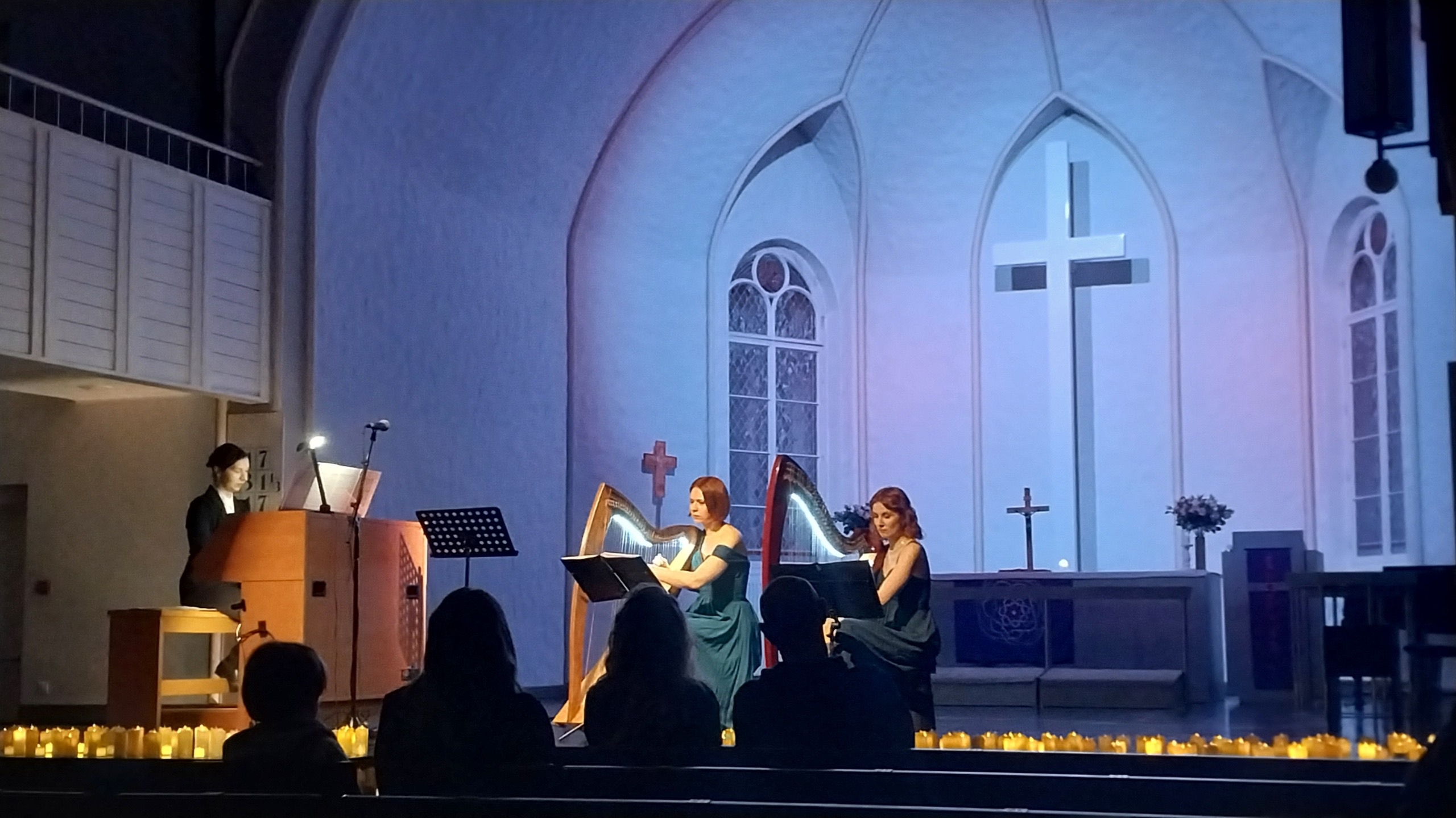 Кельтские арфы при свечах