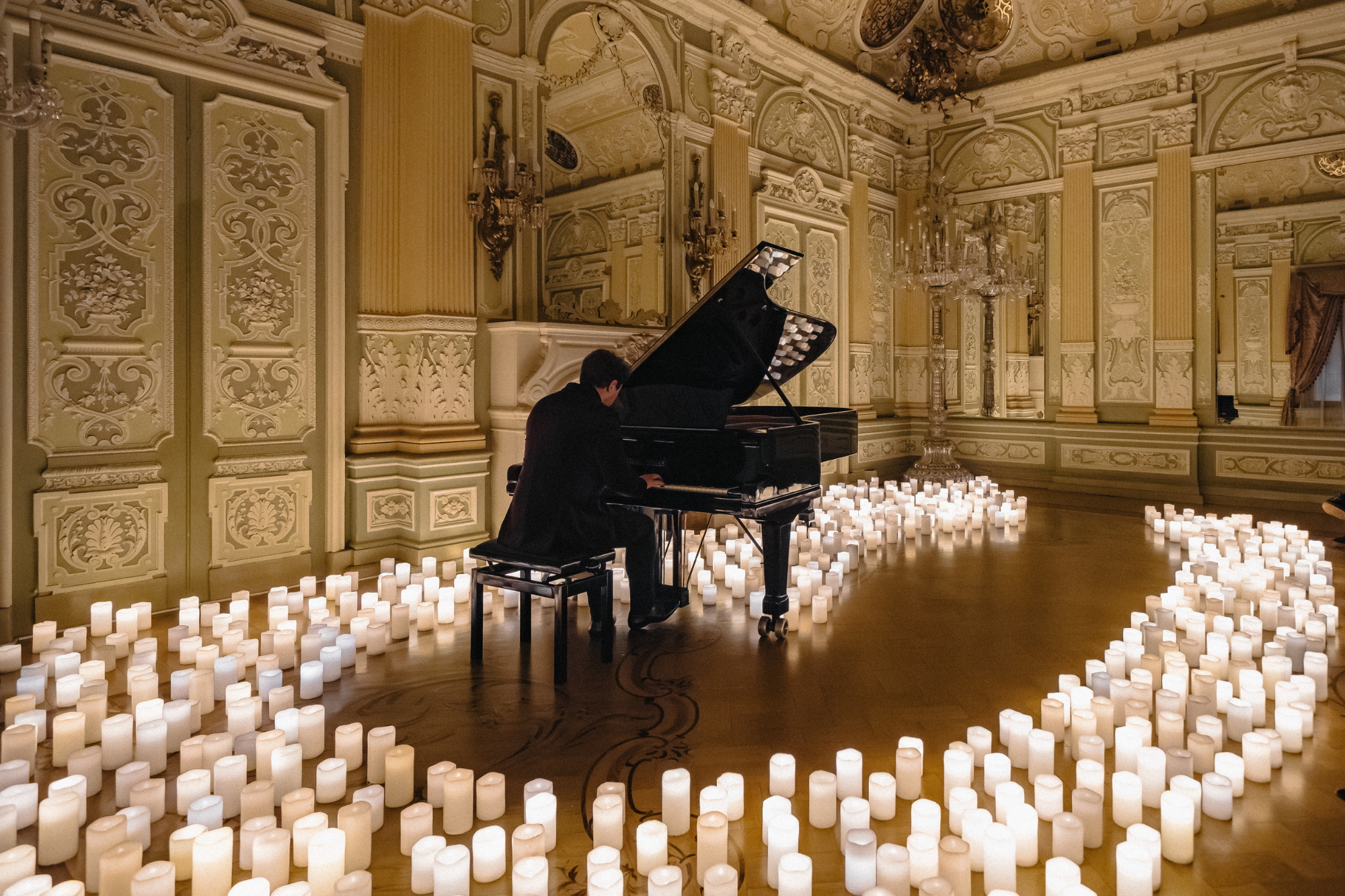 #В_свечах: неоклассика в Особняке Елисеевых