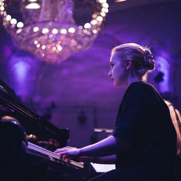 Simple Music Ensemble. Эйнауди in Love