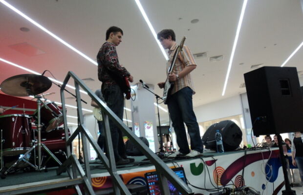 концерт в ТРЦ Весна