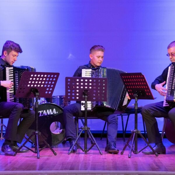 Трио аккордеонистов