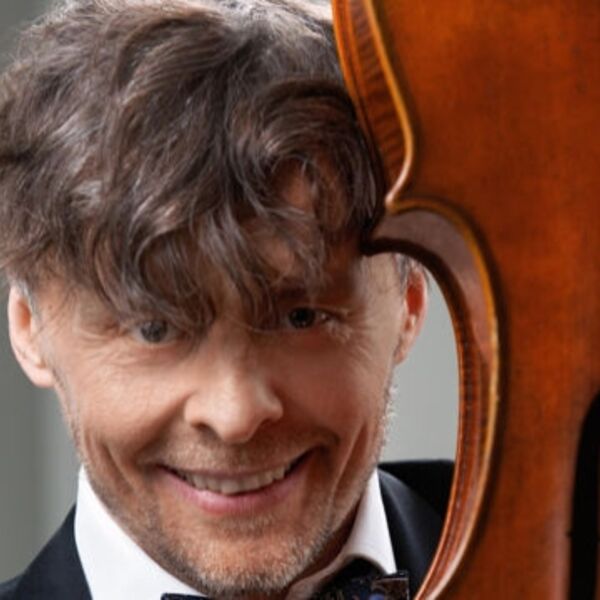 Концерт Рустама Комачкова и Варвары Мягковой