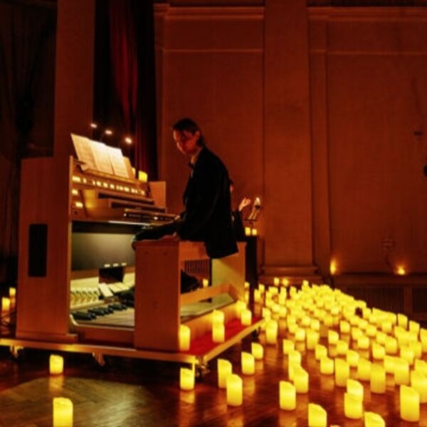 Людовико Эйнауди: Неоклассика при свечах