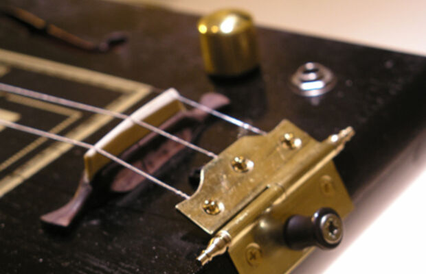 Гитары из сигарных коробок