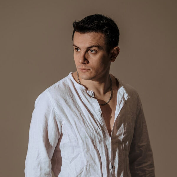 NЮ. Юрий Николаенко