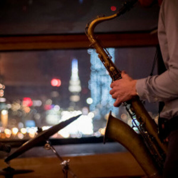 Воскресный джаз на воде