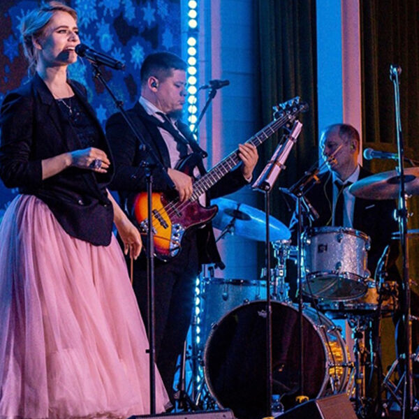 Рождество в Италии. Музыкальное путешествие на крышу Сан-Ремо. Концерт мультиязычного проекта Elena et les garçons на Крыше