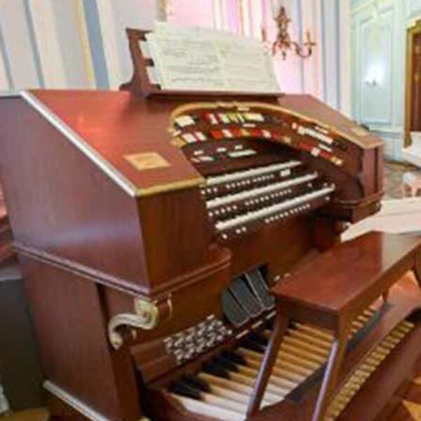 Театральный орган в усадьбе. Рождественский вечер. Орган и саксофон