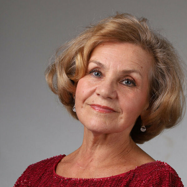 Уходит вечер