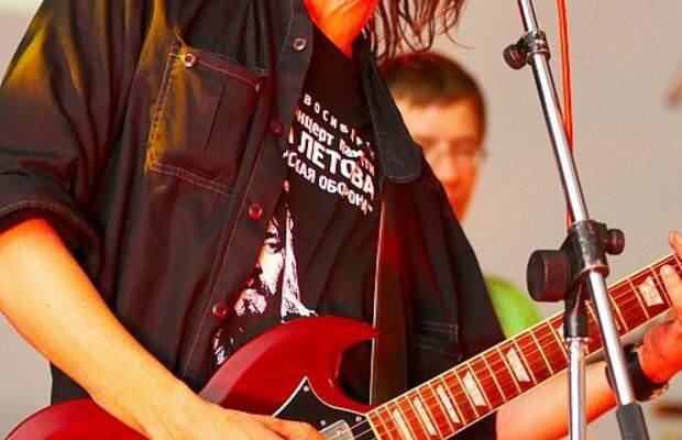 Краткий фоторепортаж о поездке гр."Чернозём" в академгородок Новосибирска на концерт памяти И.Ф.Летова