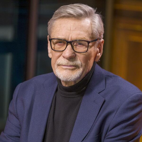 Александр Михайлов