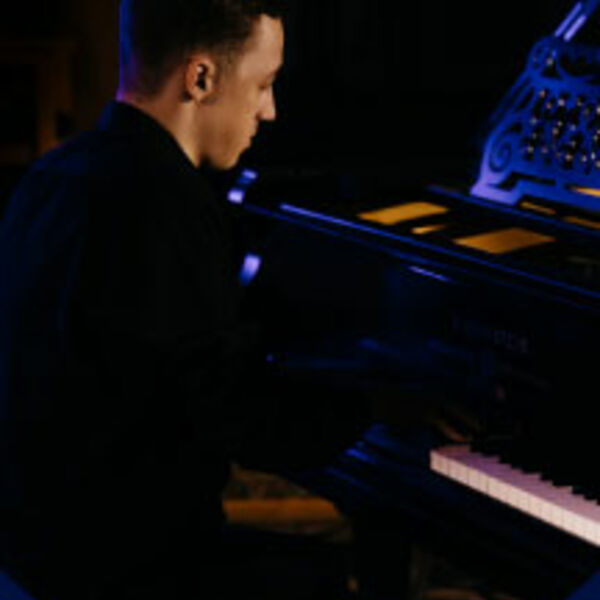 Новогодний концерт при свечах «Рок‑баллады: Scorpions, Queen, Metallica, Sting»