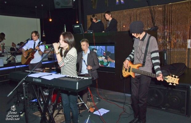 2011.09.23 Maria Chirkova & FlyFoxMusic in Virgin-cafe