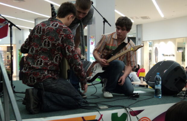 концерт в ТРЦ Весна