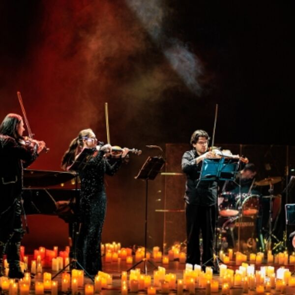 Мировые рок-хиты при свечах