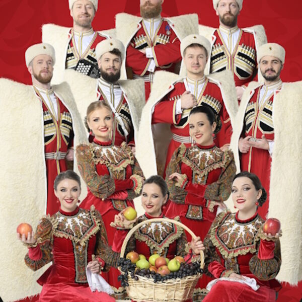 Московский казачий хор "Едут, едут по Берлину наши казаки"