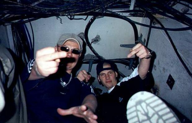 группа P.W&DEE