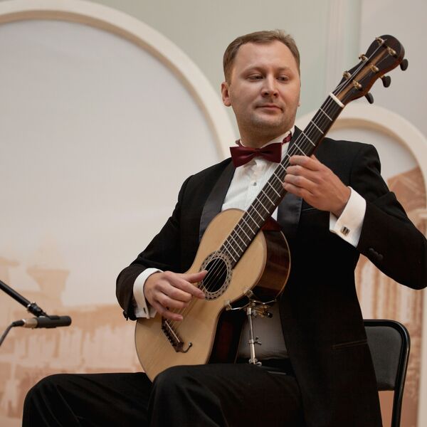 Григорий Новиков