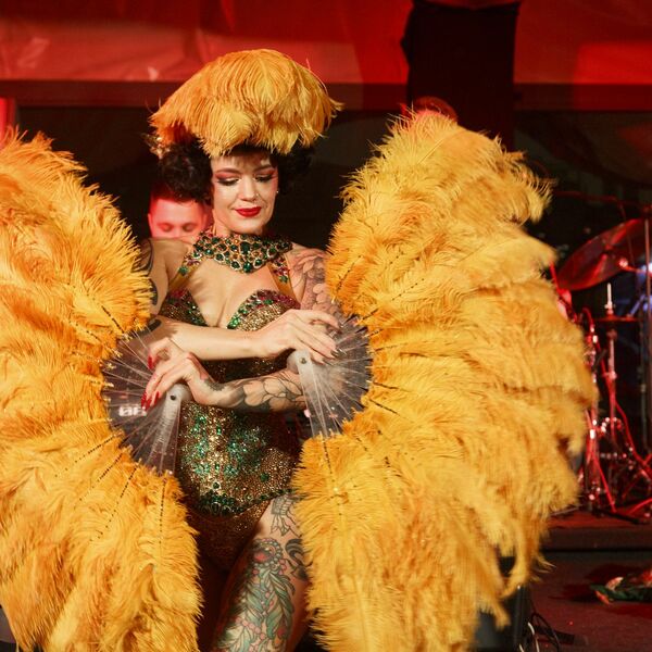 «Джаз Кабаре»: Бурлеск-шоу на панорамной крыше в сопровождении живого джаза!