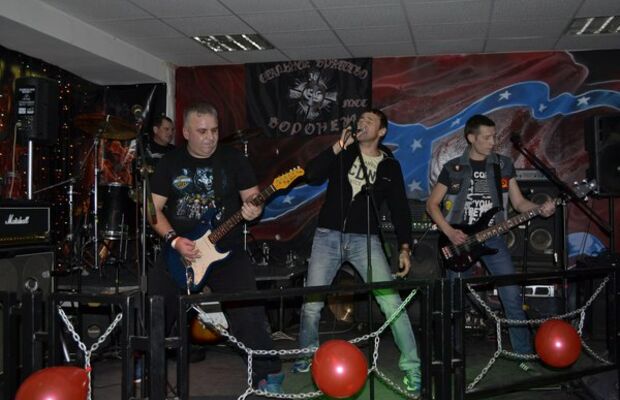 наша жизнь рок-н-ролльная!!!!!!!!!!!!