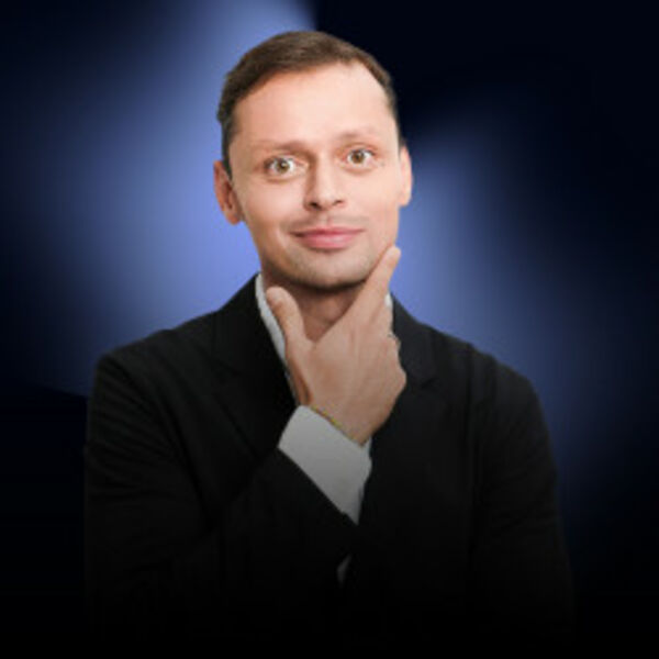 Виктор Комаров