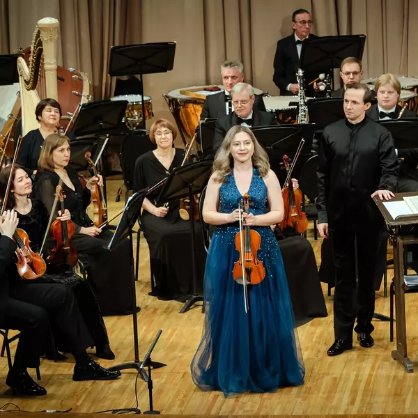 Молодые таланты с Красноярским академическим симфоническим оркестром и Михаилом Мосенковым