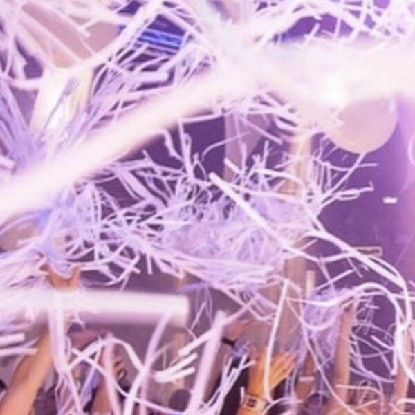 Новогодняя дискотека 90-х и 2000-х