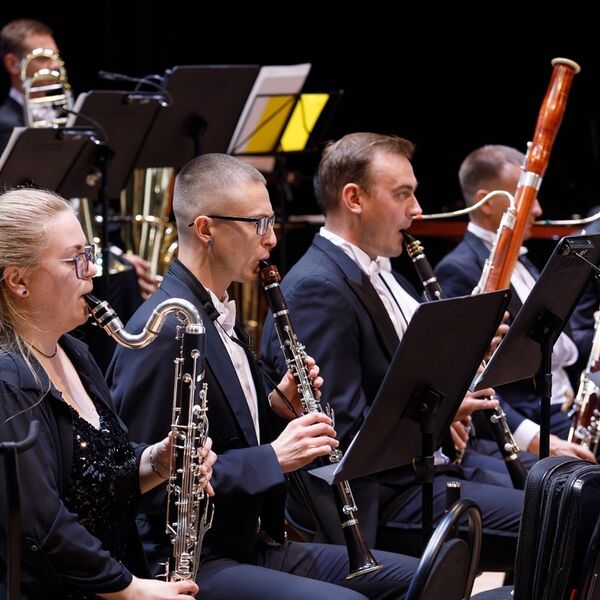 Тюменский филармонический оркестр и солисты