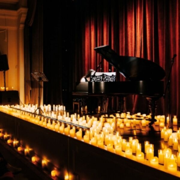 Людовико Эйнауди: Неоклассика при свечах