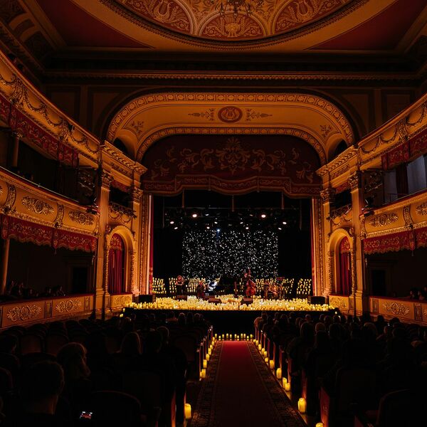 Волшебный свет Рождества. Lumisfera и 3000 свечей