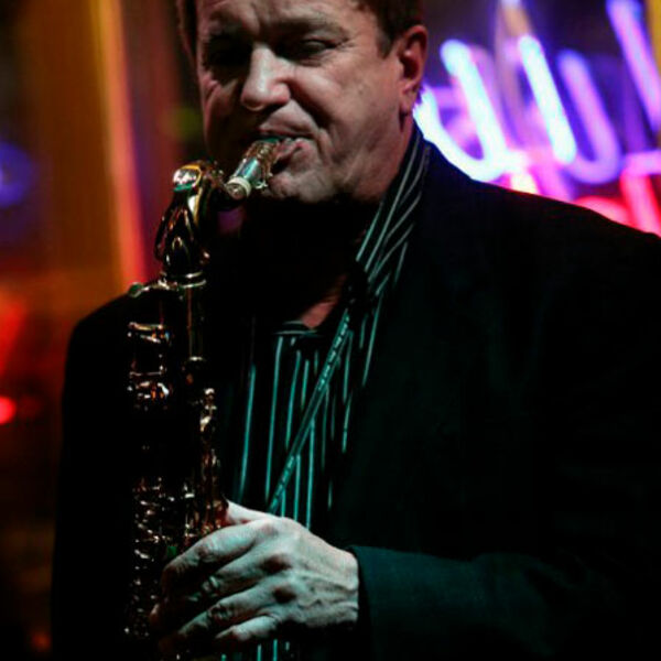 "Искусство саксофона" Валерий Нагорный и его ансамбль