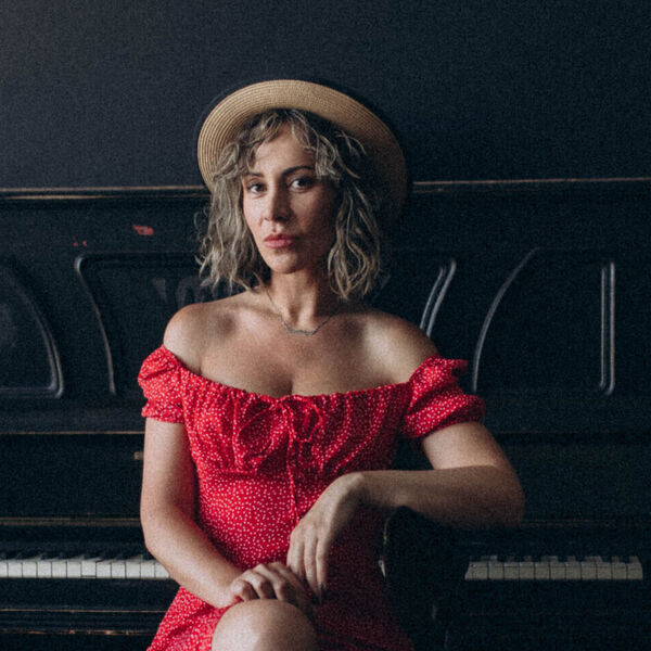 Люся Светлова и Джазонутые