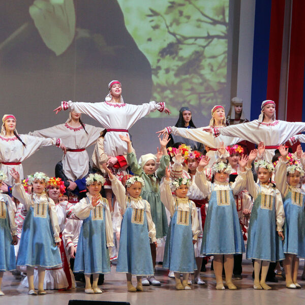 Нас учили быть птицами