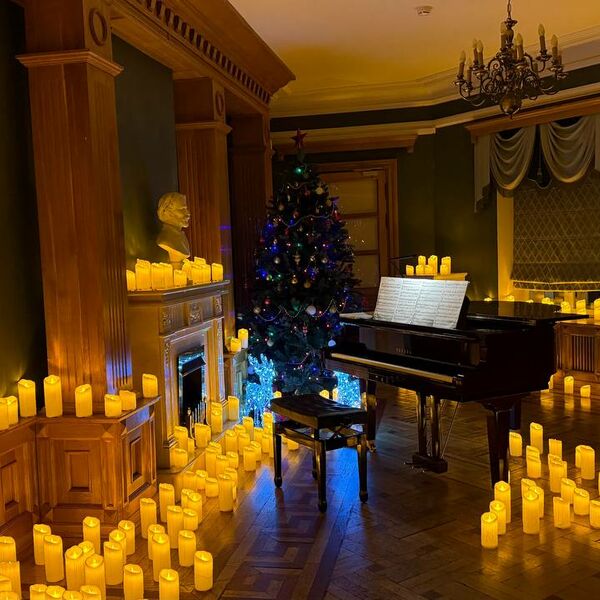 Магия музыки при свечах: Кругосветное путешествие за один вечер