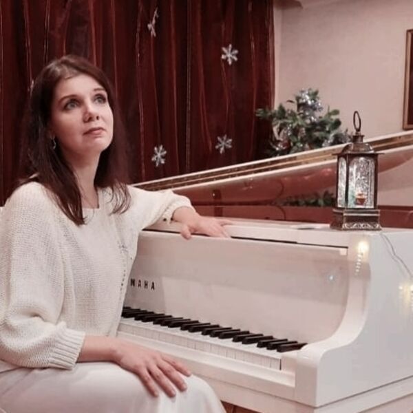 Выступим мы в жанре оперетты...