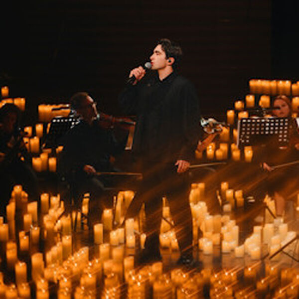 Великие хиты и 3000 свечей. Lumisfera