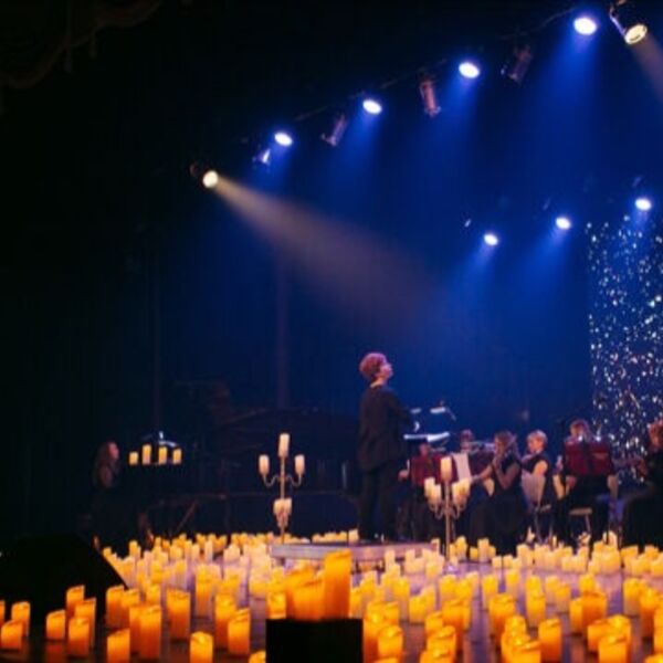 Мировые хиты классики в сиянии тысячи свечей