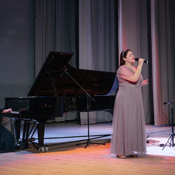 Ветер февральский шептал твое имя