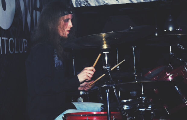 Немного нас)