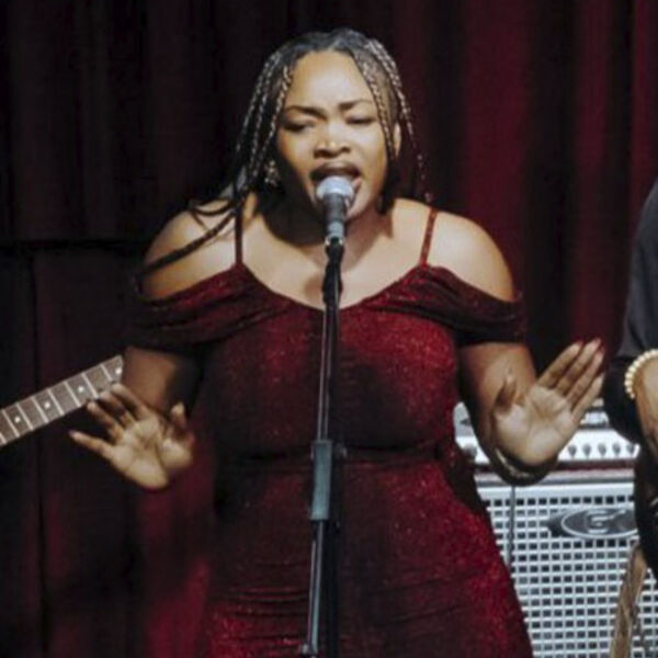 Мировые хиты от дивы из Африки в высотке на Котельнической