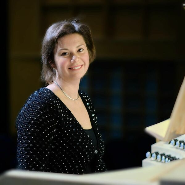 Под небом Парижа. Юлия Глазкова