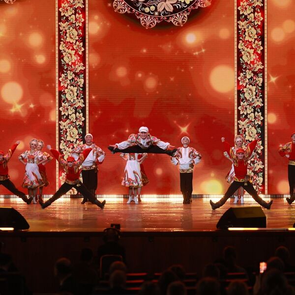 Зори Тюмени. Страна моя, Россия