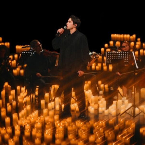 Великие хиты и 3000 свечей. Lumisfera