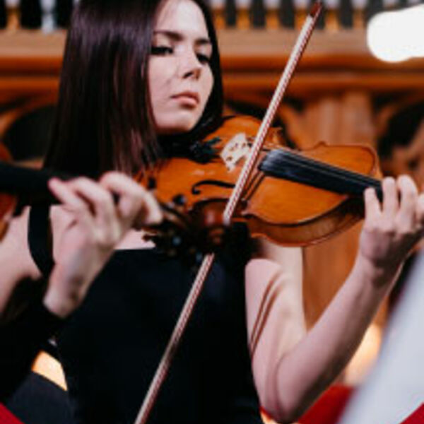 «Симфонические хиты при свечах. Рождественский концерт в Галерее»