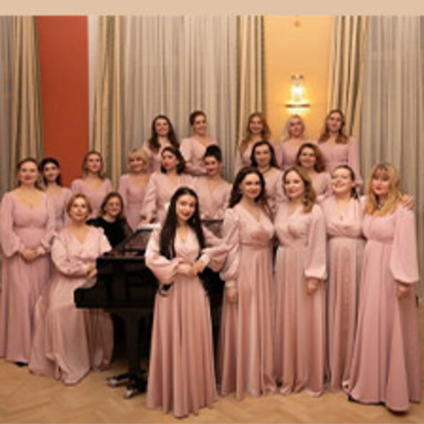 Поют солисты хора Минина