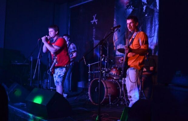 С разных концертов