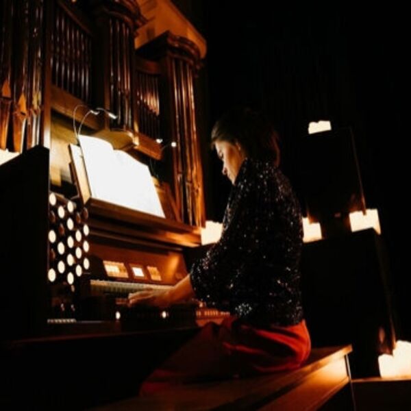 Концерт при свечах с песочной анимацией «Бах. Токката и фуга ре минор. Чайковский. Щелкунчик. Григ. Танец Анитры»