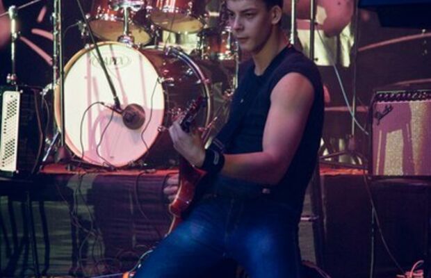 9-ый ежегодный Рок фестиваль "Разбудите бабушку"