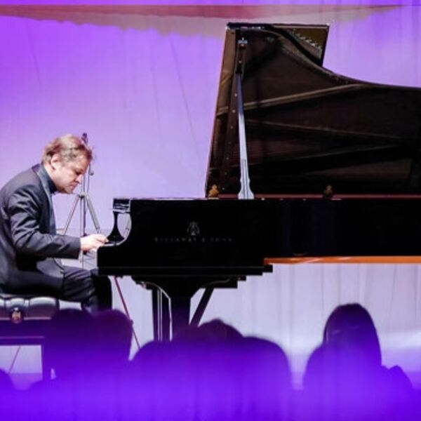 Концерт Петра Лаула, фортепиано