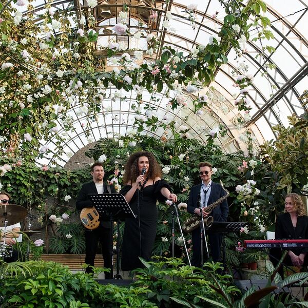 Музыка в Оранжерее